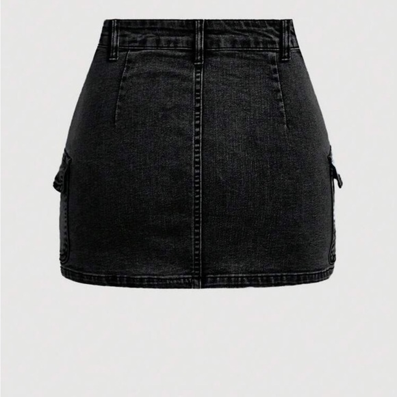NWT SHEIN DAZY WOMENS A LINE DENIM CARGO MINI SKIRT SOZE LARGE - Picture 2 of 10